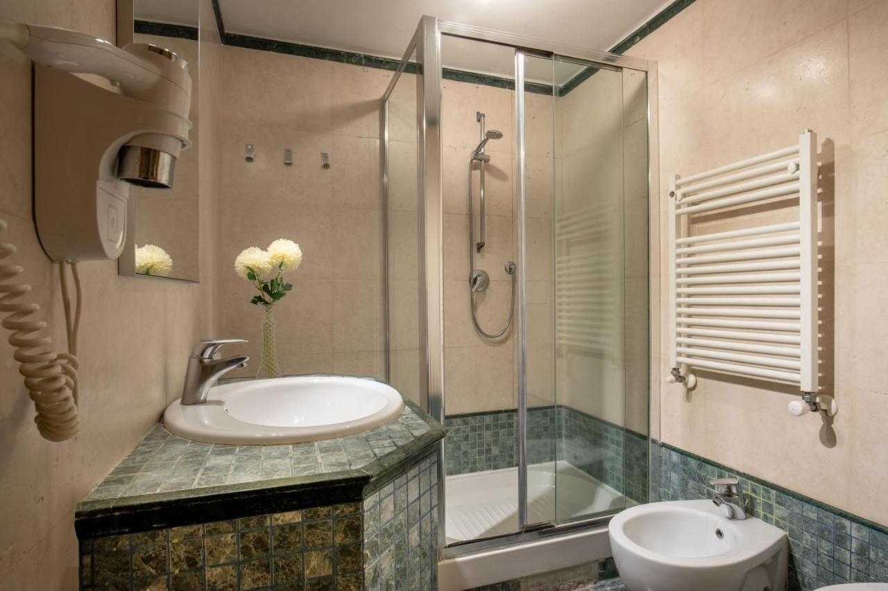 Cappellari Apartments - Campo De' Fiori Рим Екстер'єр фото