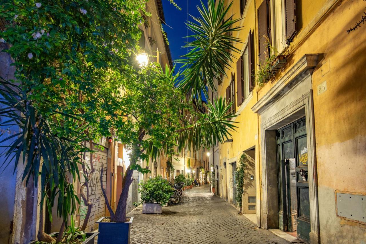 Cappellari Apartments - Campo De' Fiori Рим Екстер'єр фото