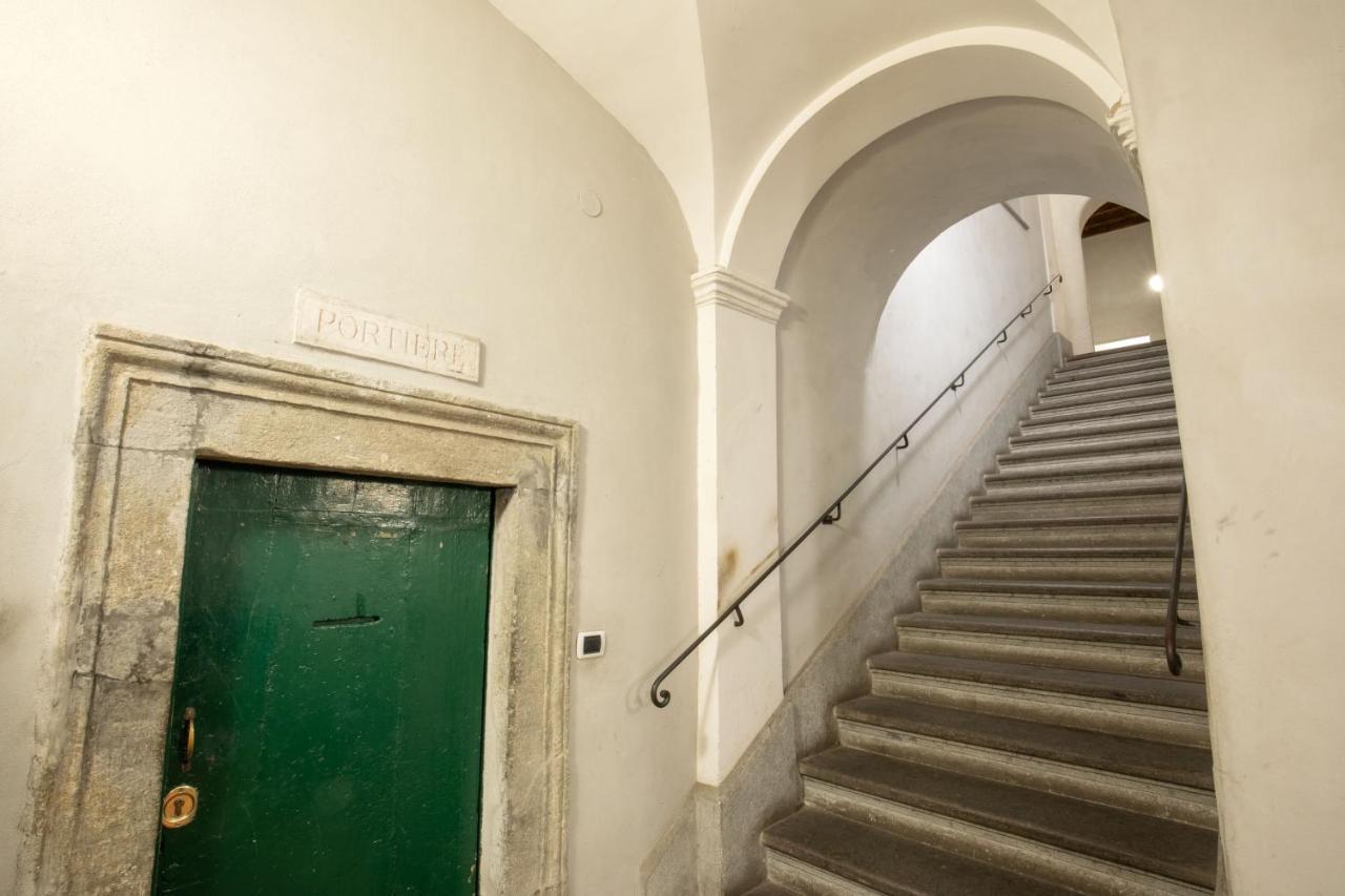 Cappellari Apartments - Campo De' Fiori Рим Екстер'єр фото