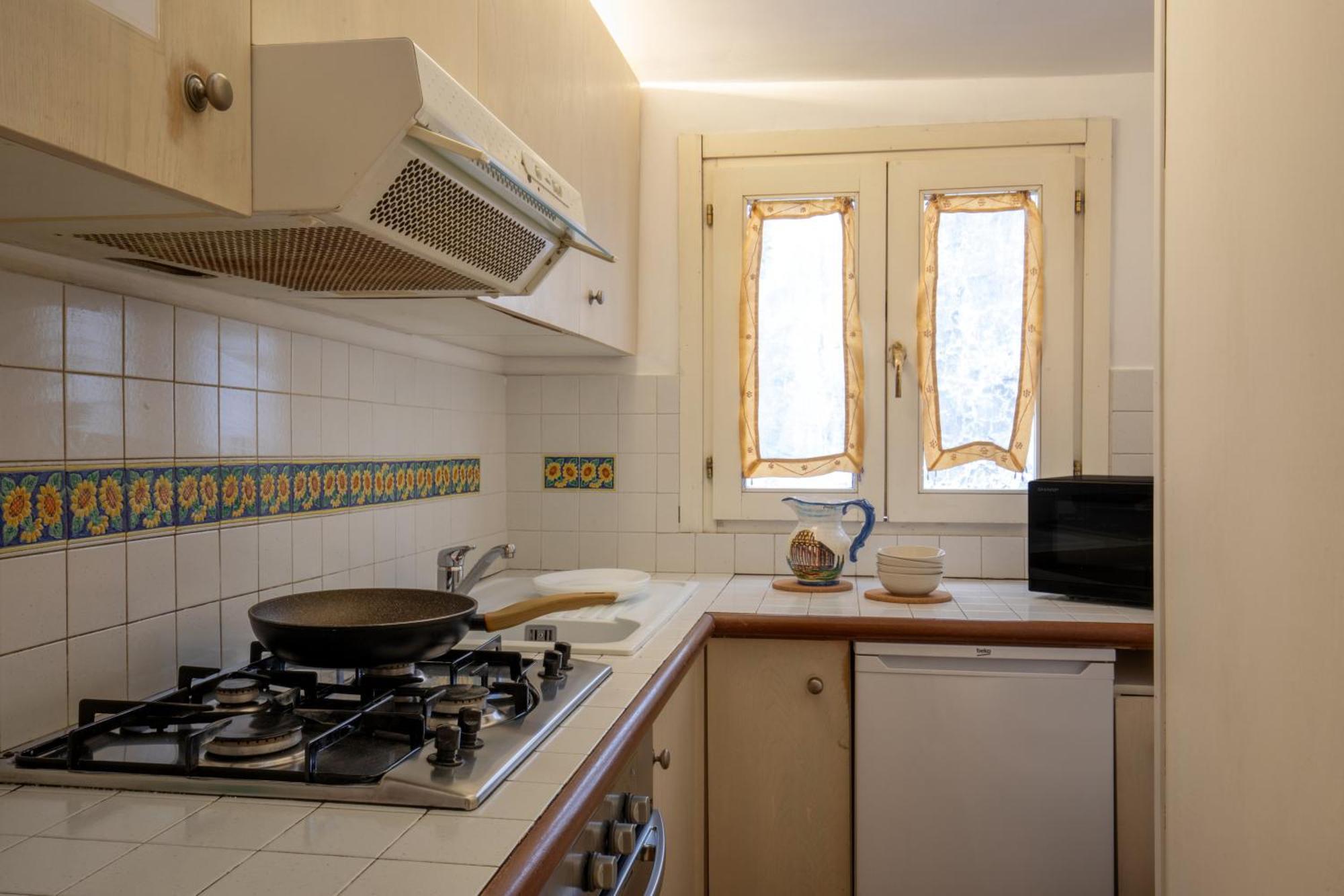 Cappellari Apartments - Campo De' Fiori Рим Екстер'єр фото