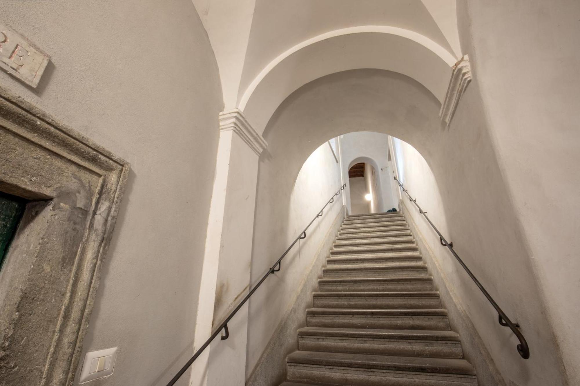 Cappellari Apartments - Campo De' Fiori Рим Екстер'єр фото