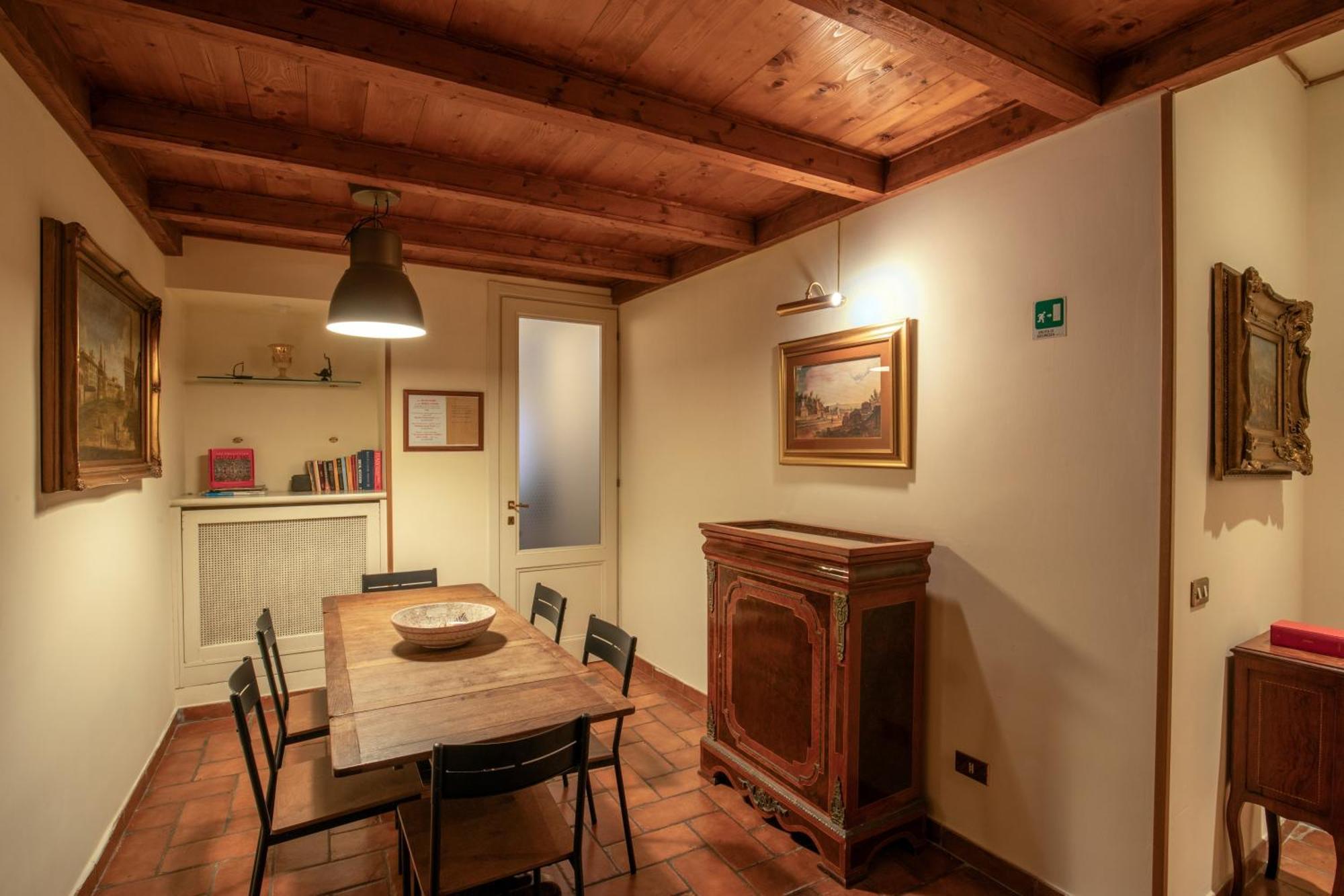 Cappellari Apartments - Campo De' Fiori Рим Екстер'єр фото