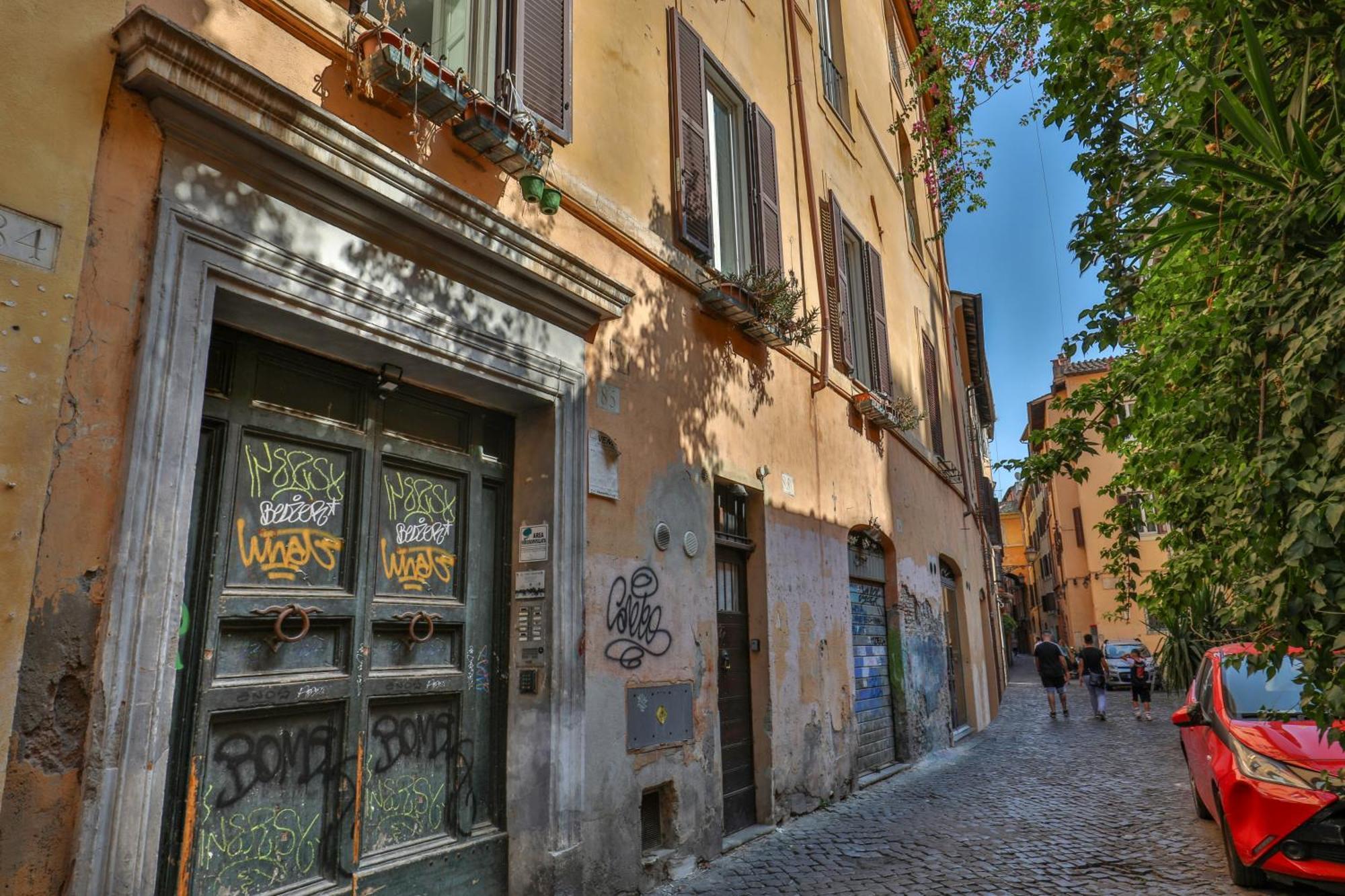 Cappellari Apartments - Campo De' Fiori Рим Екстер'єр фото